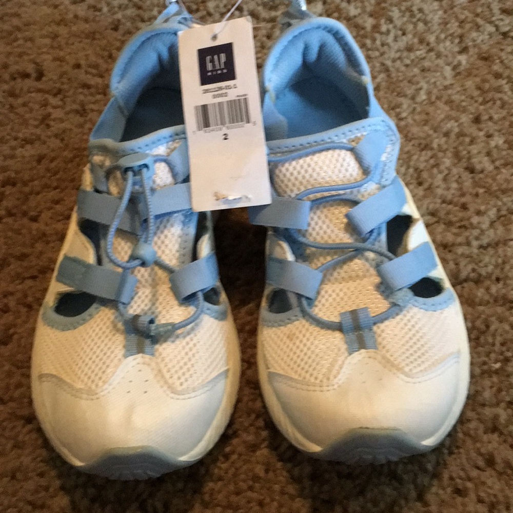NWTs GAP Vintage girls tennis shoes Sz 2